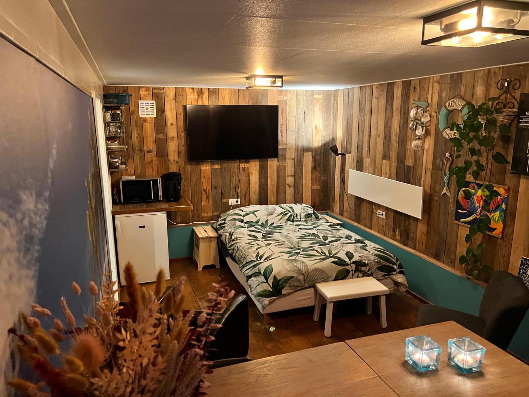 Beach House Met Badkamer, Boxspring & Airco Schoonebeek Exteriér fotografie